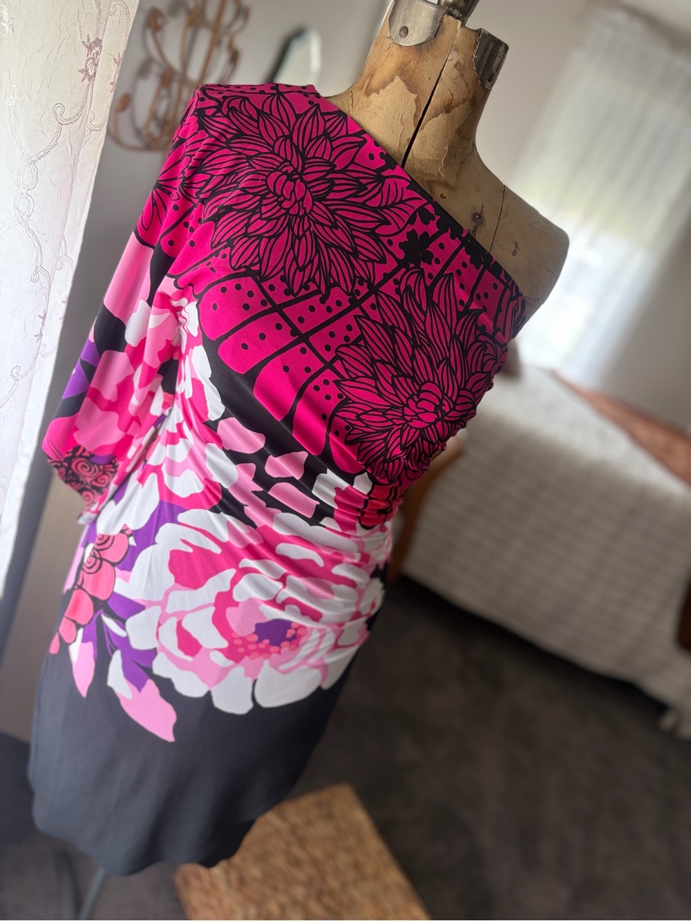 One-Shoulder Floral Bodycon Dress in Fuchsia, Pink & Black
